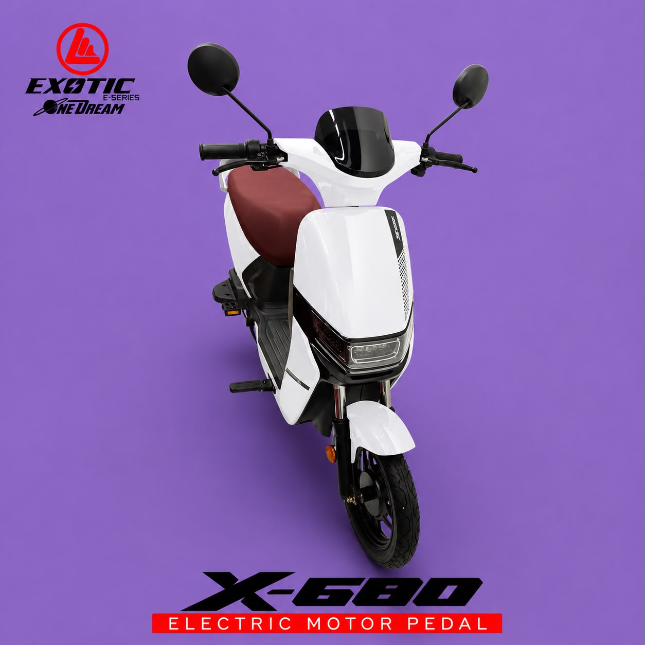 Sepeda listrik EXOTIC X680 di showroom Lumajang
