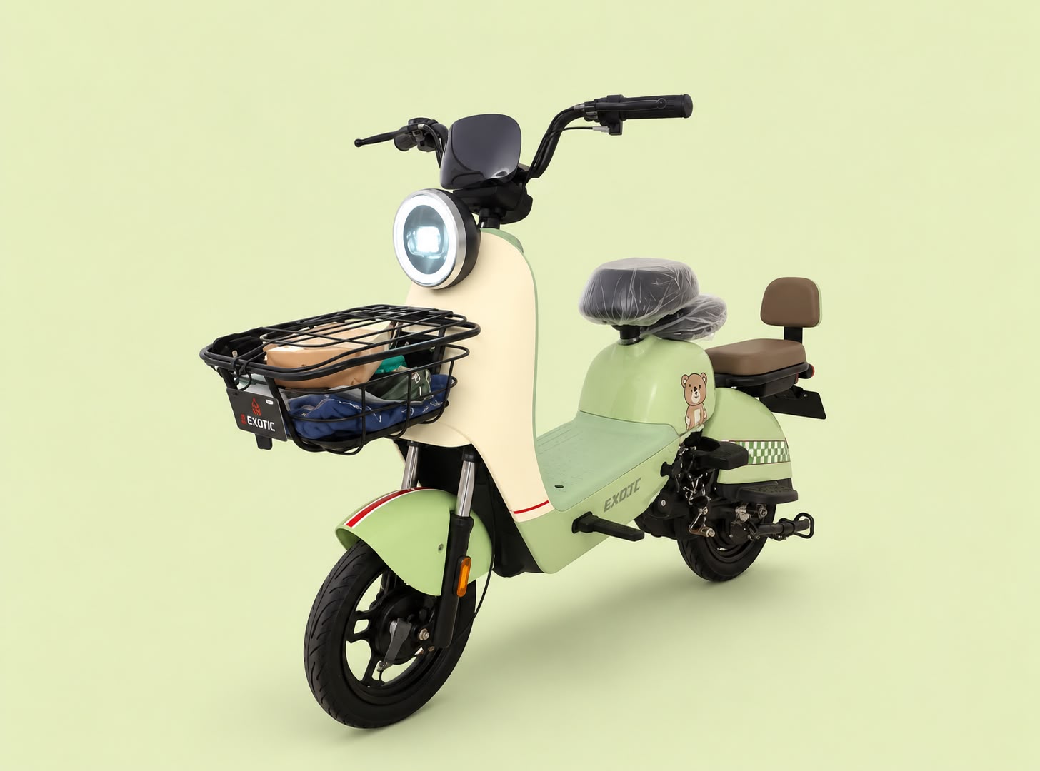 Sepeda listrik LARIZZ FOSTER RE di showroom Lumajang