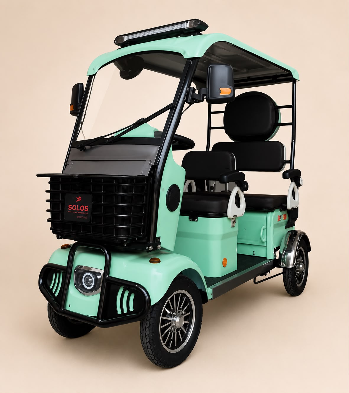 Sepeda listrik SOLOS LM-80 di showroom Lumajang
